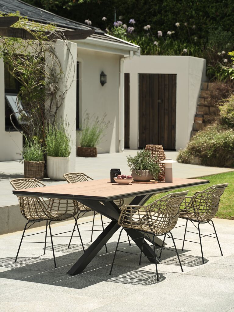 YPNASTED L215 Tisch + 4 ILDERHUSE Stuhl natur