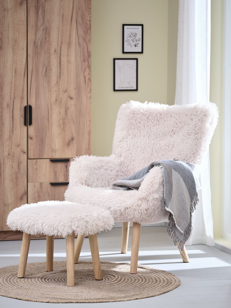 Sessel HVILSTED m/Hocker Teddystoff off-white